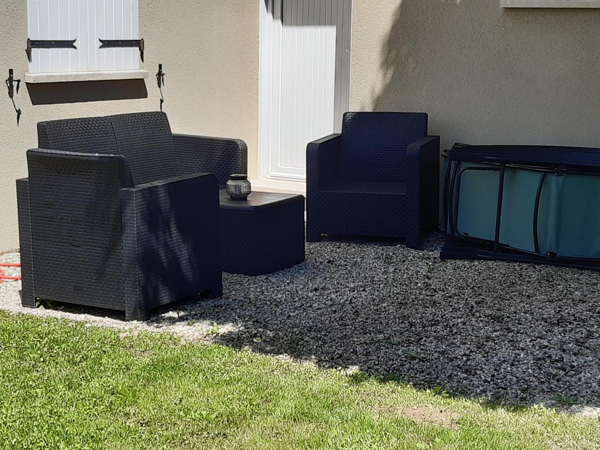 Gite La Joliette Et Le Chesnaie Grillon Exterior foto